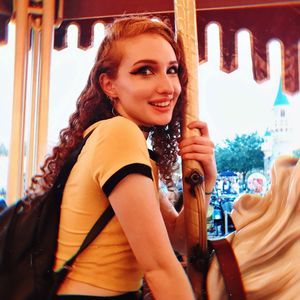 Meet your Posher, Stefanie